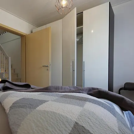 Goldener Mond Mastershausen